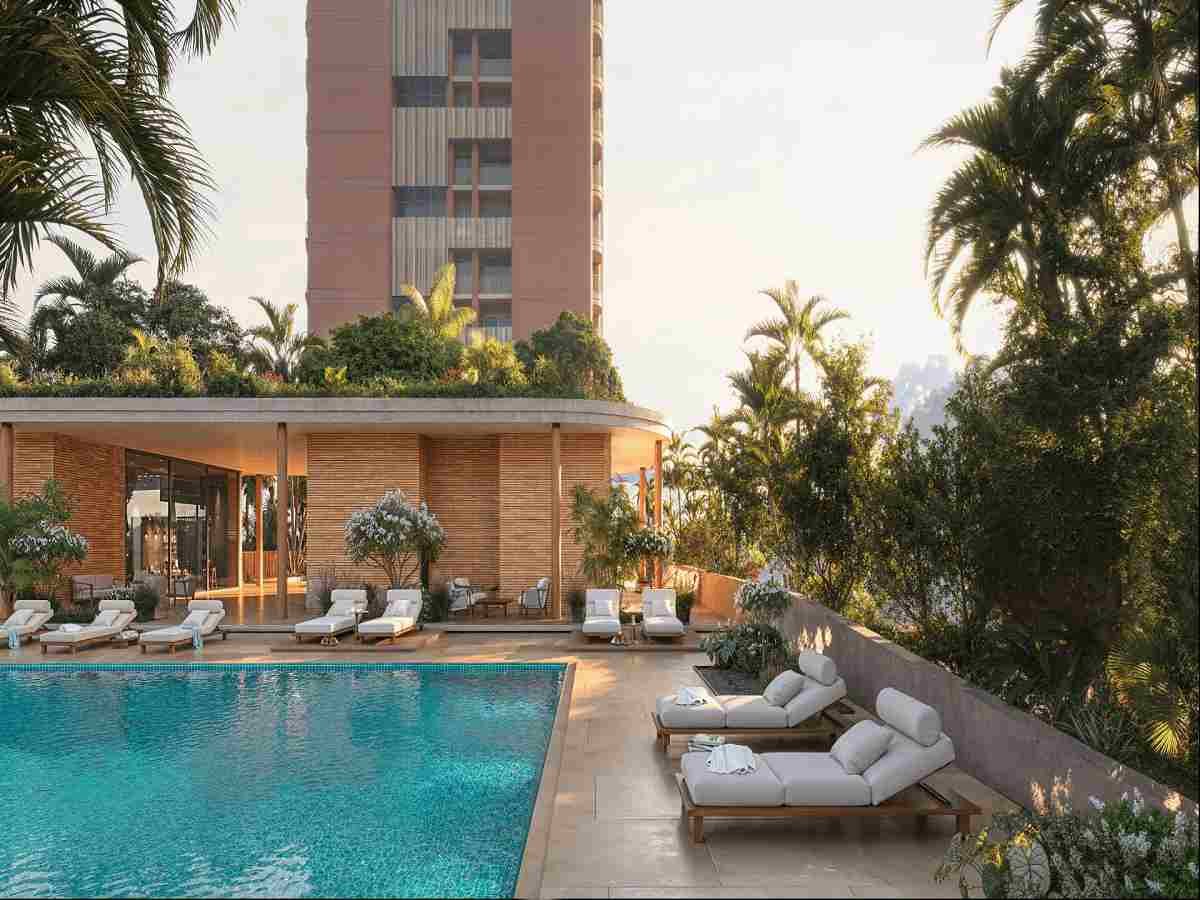 Swimming pool and pool deck – The Terraces amenities