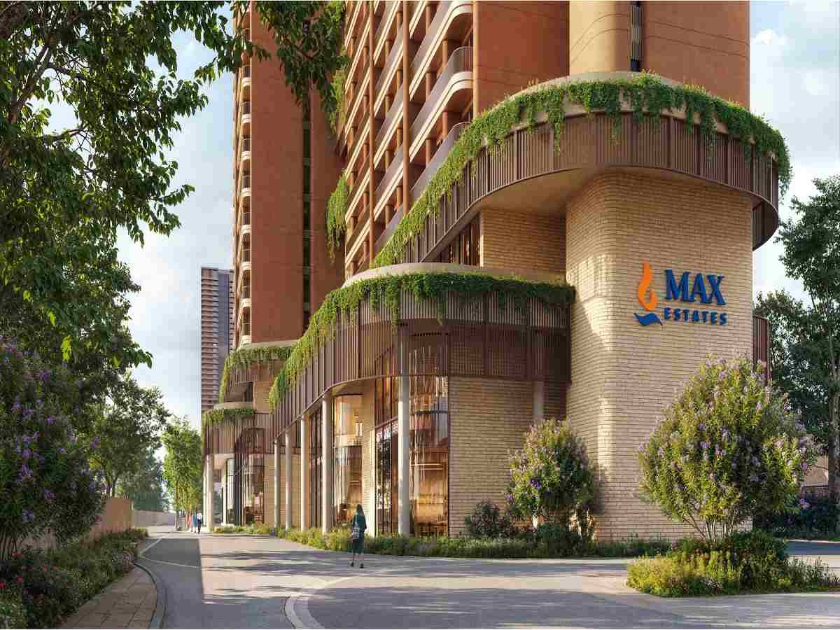 Grand entrance lobby and retail plaza – The Terraces